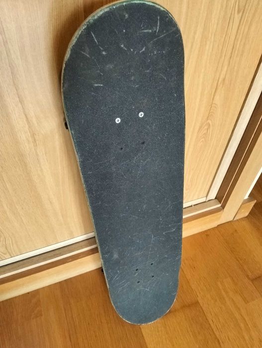 Skateboard em bom estado