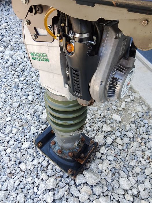 Skoczek stopa Wacker Neuson BS 60-2 plus