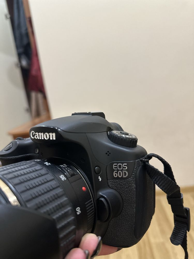 Продам фотоапарат Canon 60d з комплектуючими