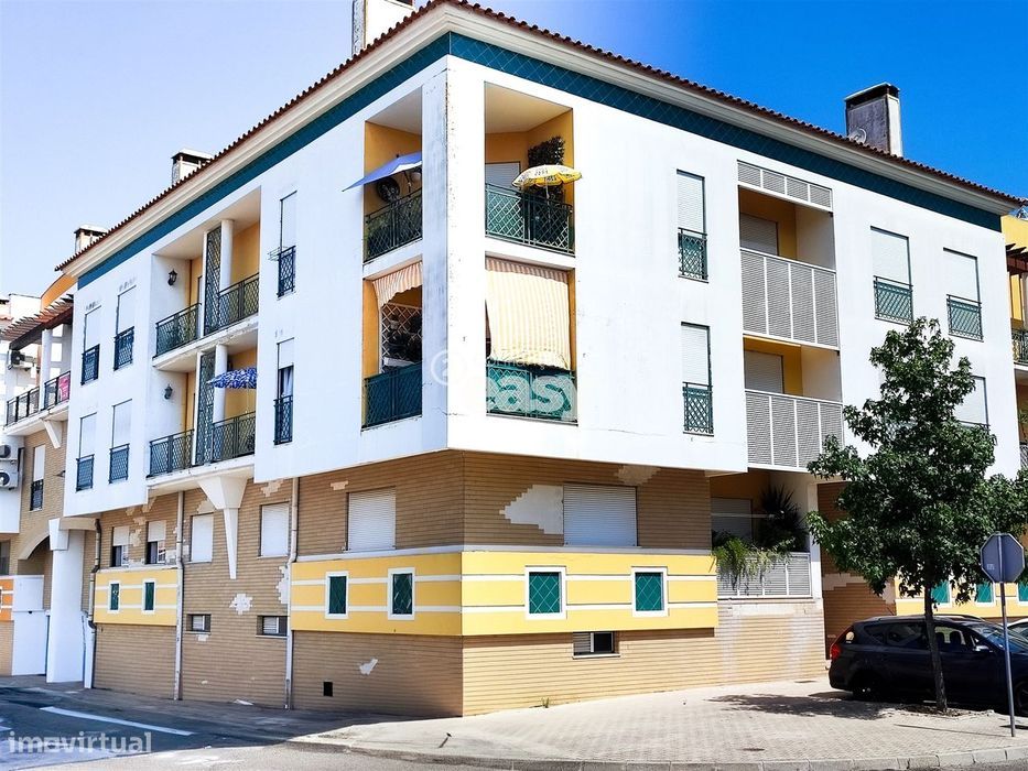 Apartamento T3+2 -– Almeirim