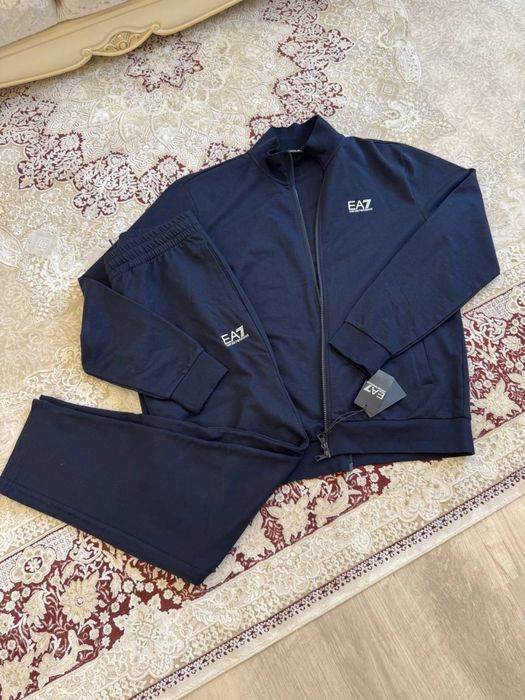 Костюм Emporio Armani