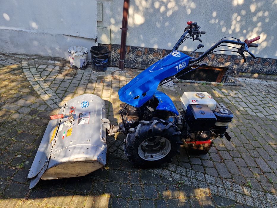 Traktorek  bcs 740 z glebogryzarką oraz wózek operatora