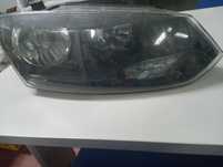 Farol VW polo lado direito