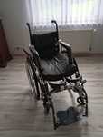 Wozek pionizujacy rehabiliitacyjny