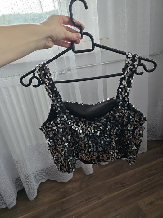 Cekinowy top sinsay na ramiączkach