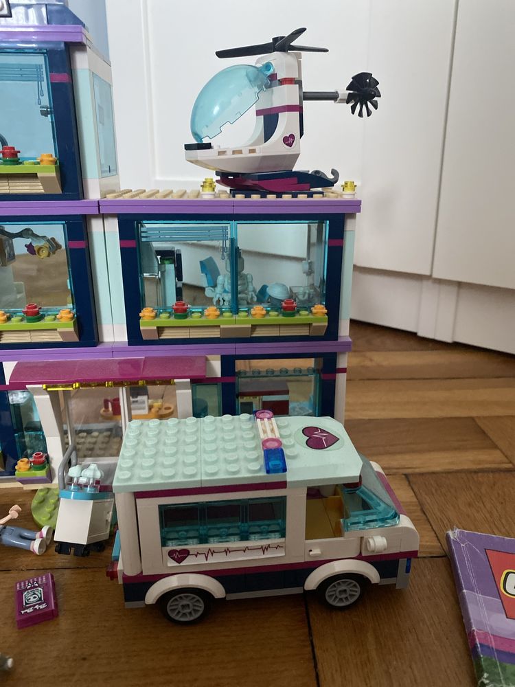 Lego friends szpital w heartlake 41318