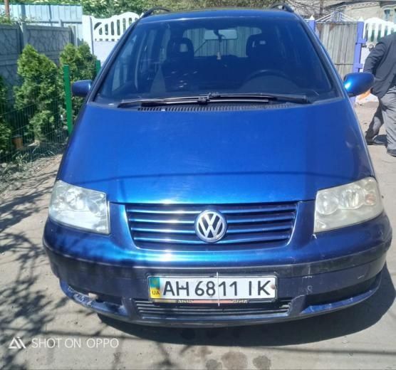 Продам 7 местный Volkswagen Sharan. Газ/бензин.