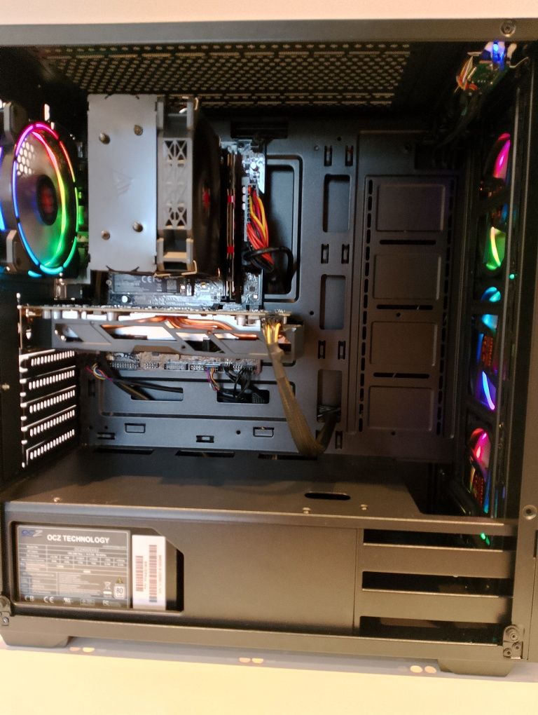 Komputer | PC | WIN 11 | i3 10th | RX570 8GB | 16GB DDR4 | 512GB SSD