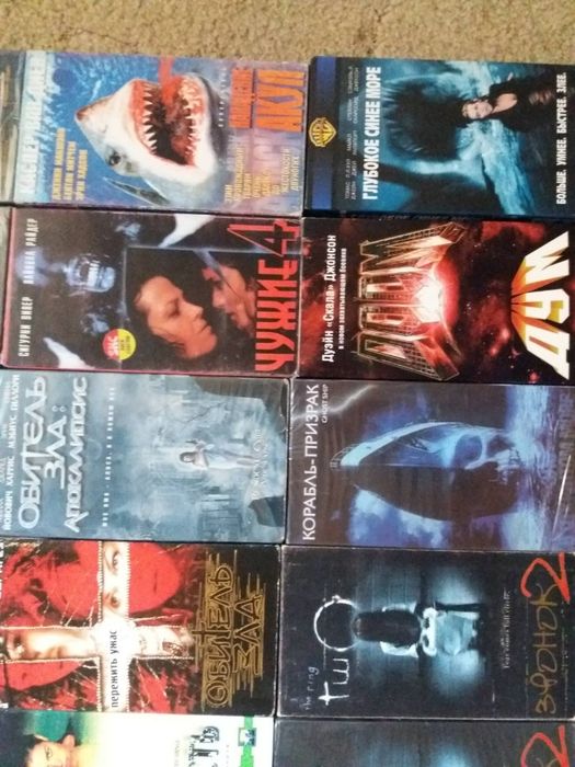 Видеокассеты с фильмами и мультфильмами відеокасети видеофильмы б/у