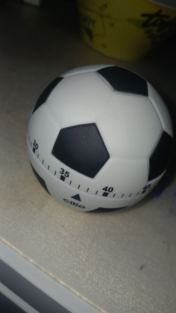 Timer piłka do nogi.