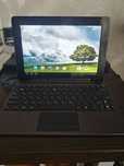 Планшет ASUS TF 201 з докстанцією.