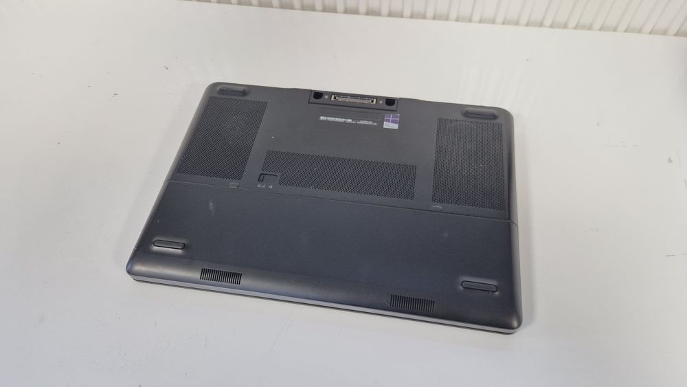 Dell Precision 7520 15,6FHD/i7-6820HQ/M2200/32GB/500SSD/WIN11