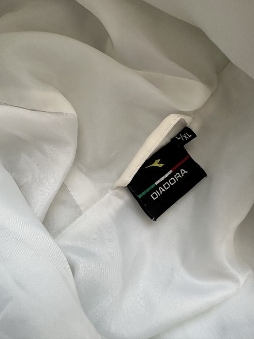 Куртка жіноча в хорошому стані