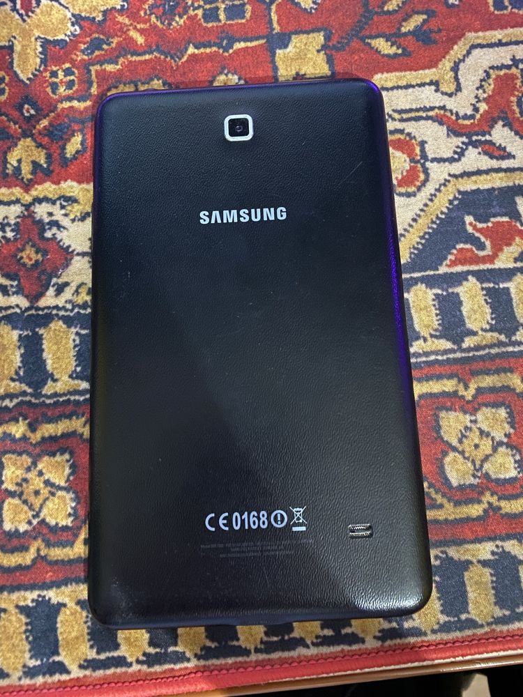 Tablet Samsung Galaxy Tab 4 sm-t235 z etui