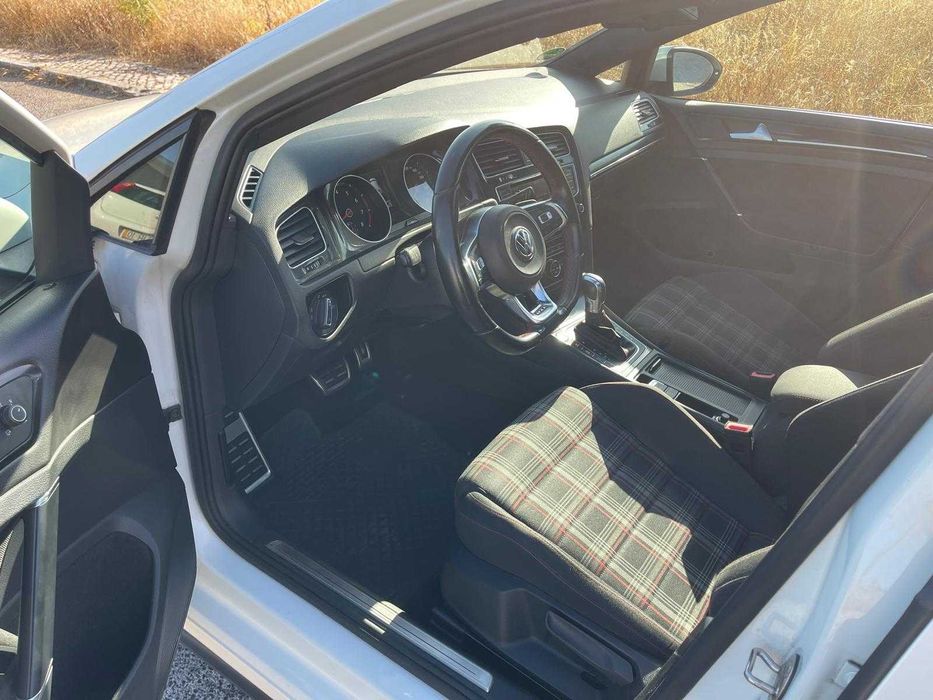 VW GOLF 7 GTI DSG Perfomance