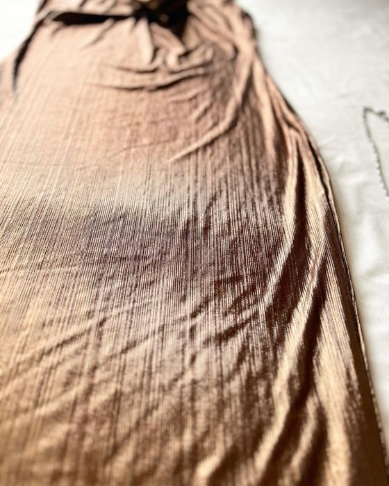 Золота сукня від PLT