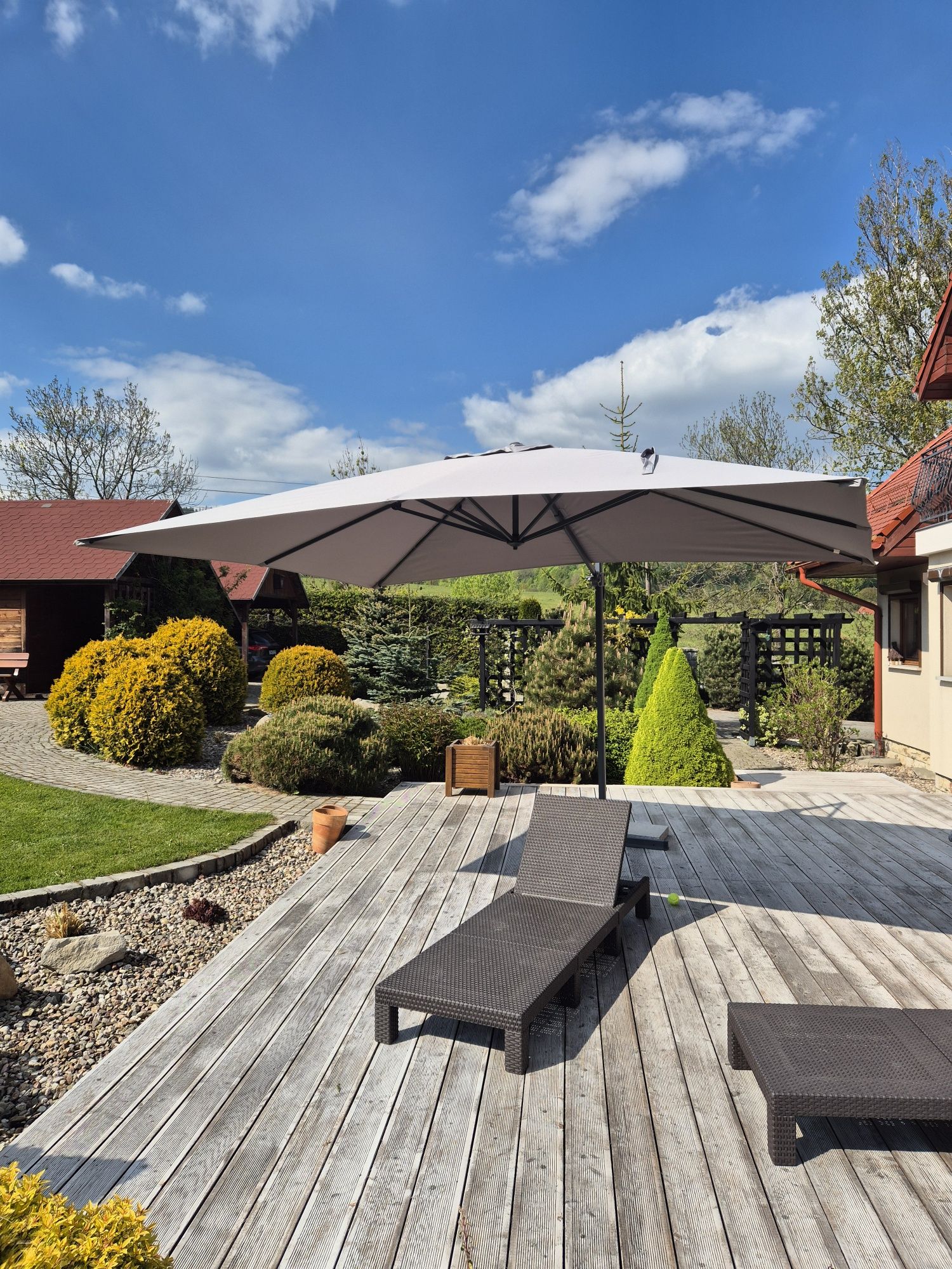 Parasol ogrodowy 3x4 metry z podstawą.
