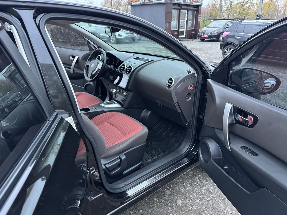 Продам офіційний Nissan Qashqai