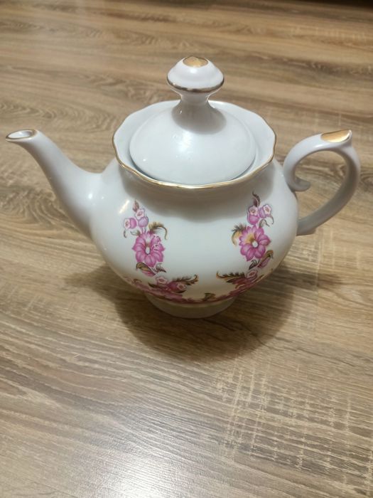 Фарфоровый чайник, 3.5 литра