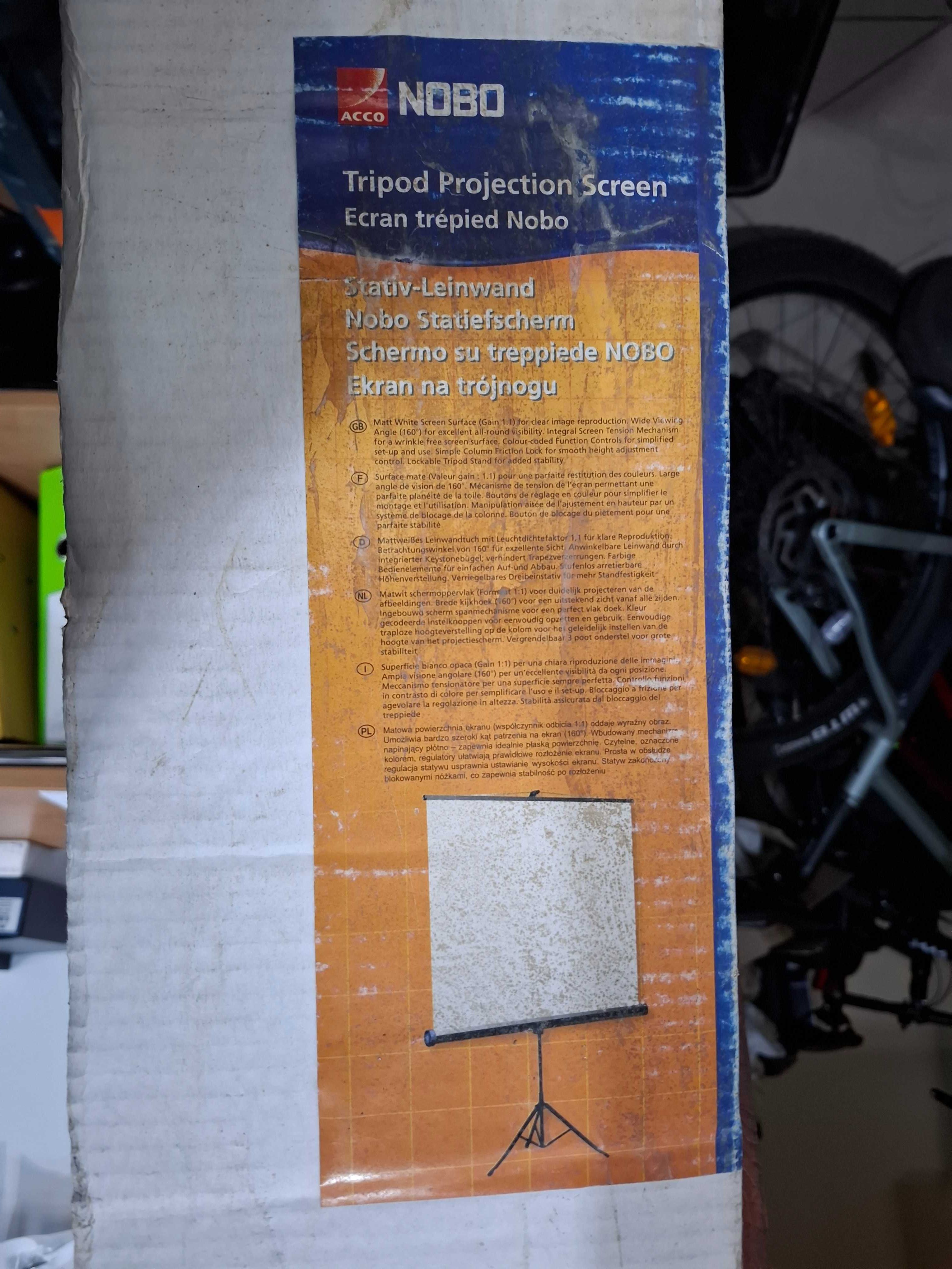 NOWY ekran projekcyjny Acco Nobo 150x150cm na statywie