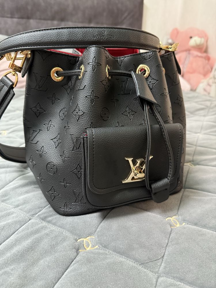 Жіноча сумка Louis Vuitton
