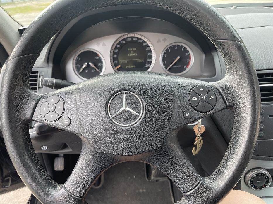 продам Mercedes-Benz C-Class 2007 (W204) 200 Kompressor AT (184к.с)