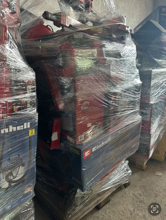 Палета піддон із робочим інструментом привезені з Німеччини