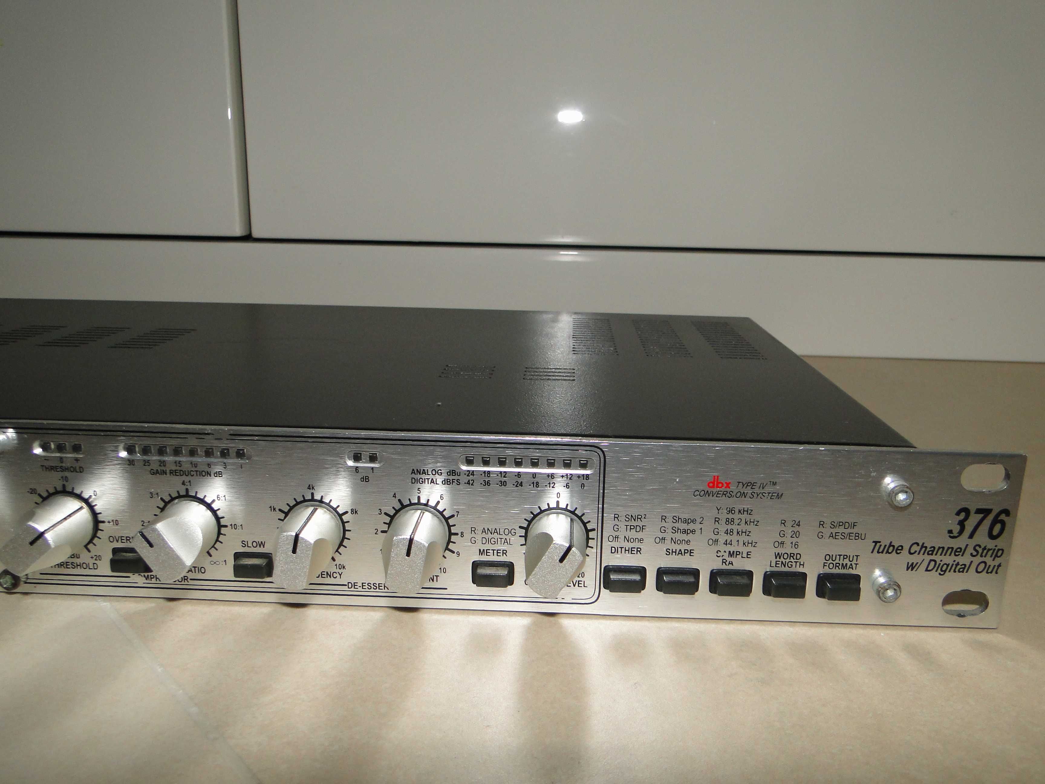 Lampowy Przedwzmacniacz Mikrofon Kompresor DBX 376 TUBE CHANNEL STRIP