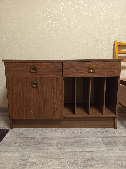 Тумба под телевизор.