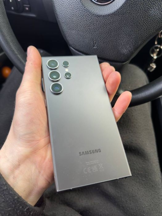 Samsung S24 ultra 256Гб чорний s928