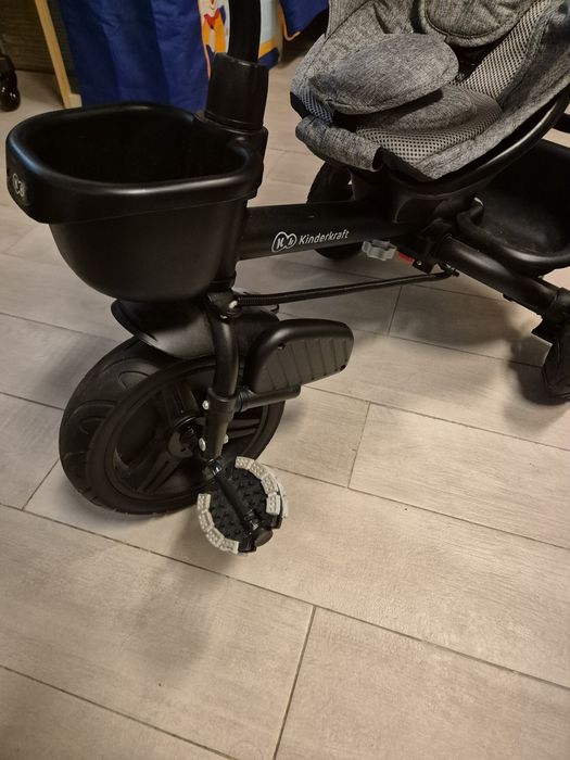 Triciclo Kinderkraft AVEO Cinza – Evolutivo 9m aos 5 anos + Capa chuva