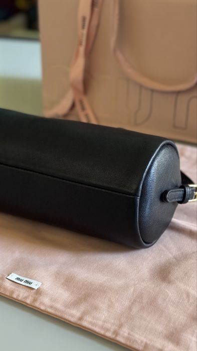 Шкіряна сумка Miu Miu