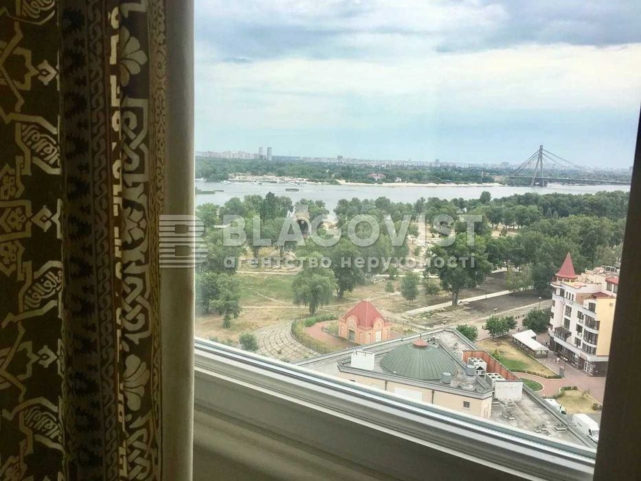 Продаж 4к кварт Івасюка Героїв Сталінграда,10А Оболонь