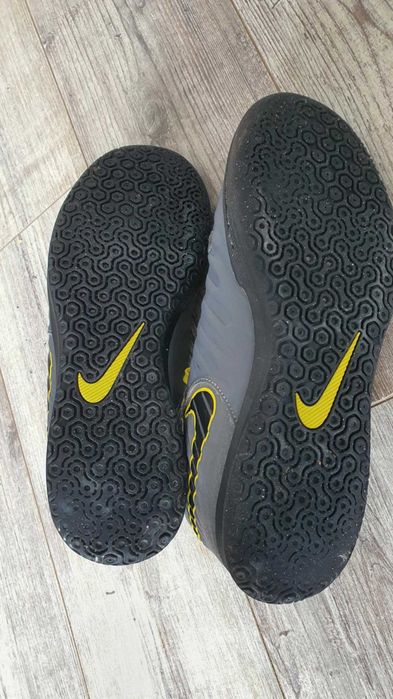 Halówki Nike rozm:42