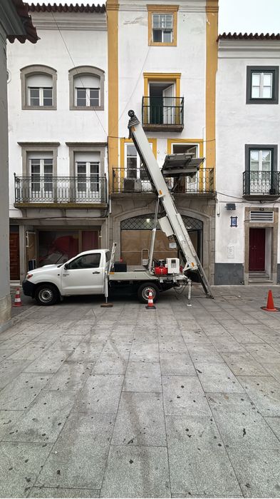 Grua mudanças, obras, materiais construção, painel solar