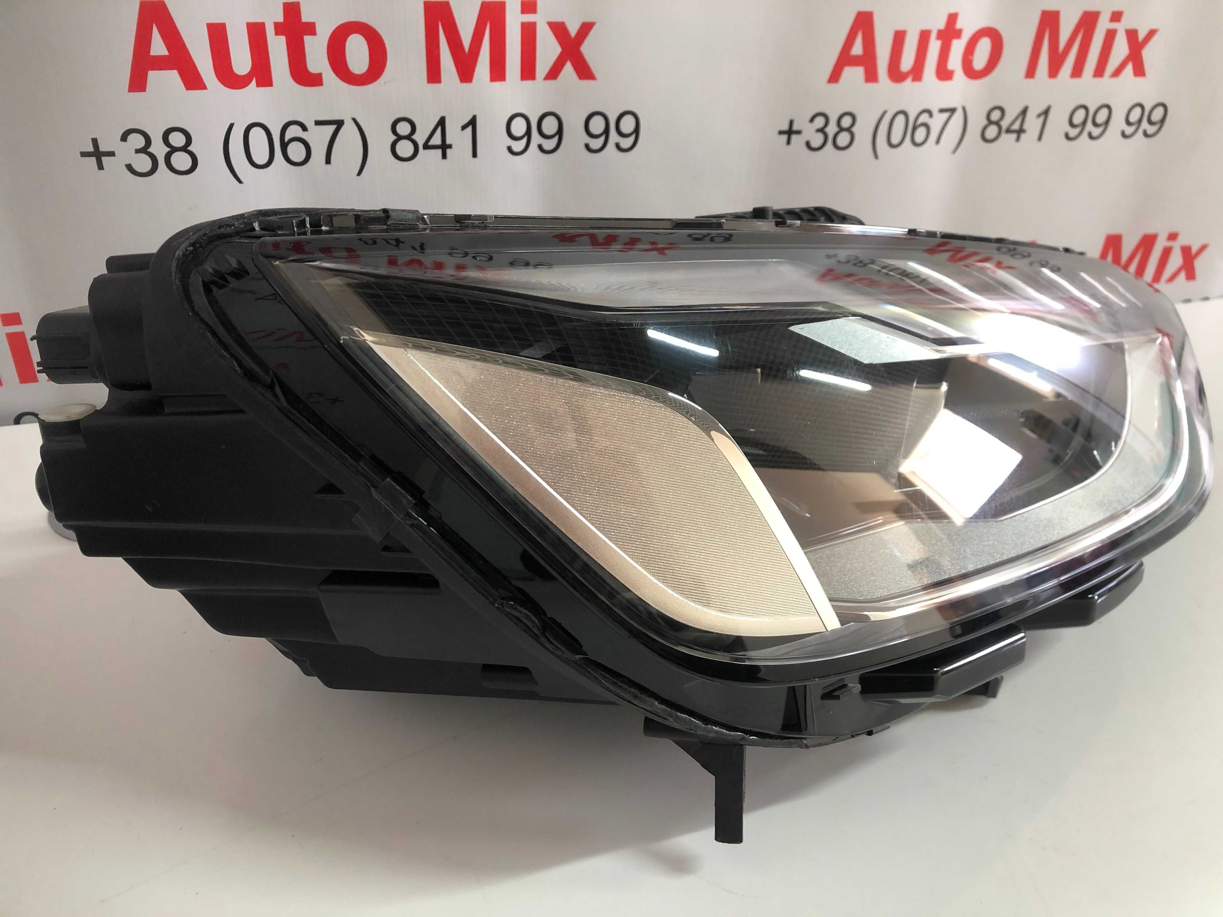Audi A4 8W B9 Full LED рестайл 8W0941034D фара права