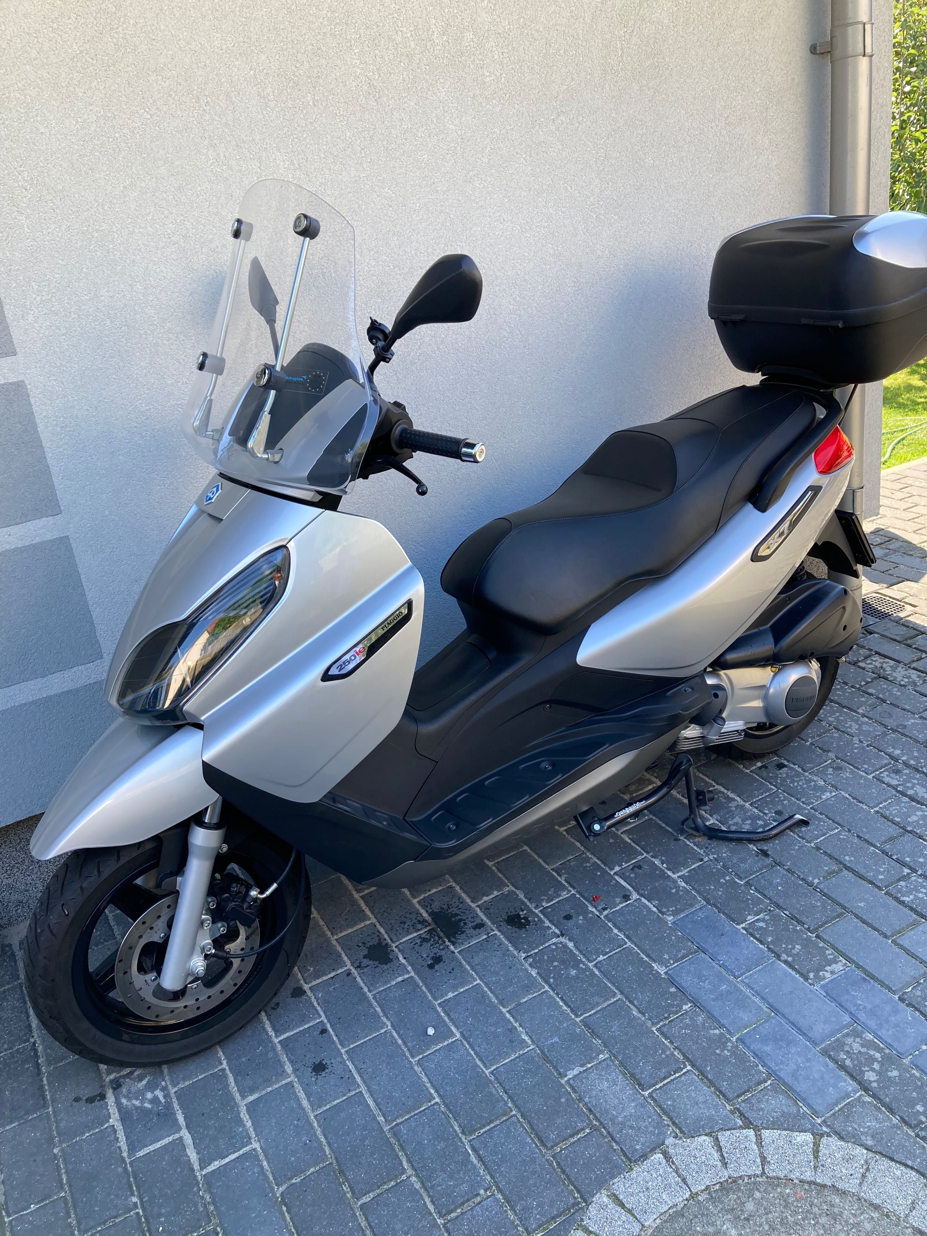 Sprzedam Piaggio X7 250ie
