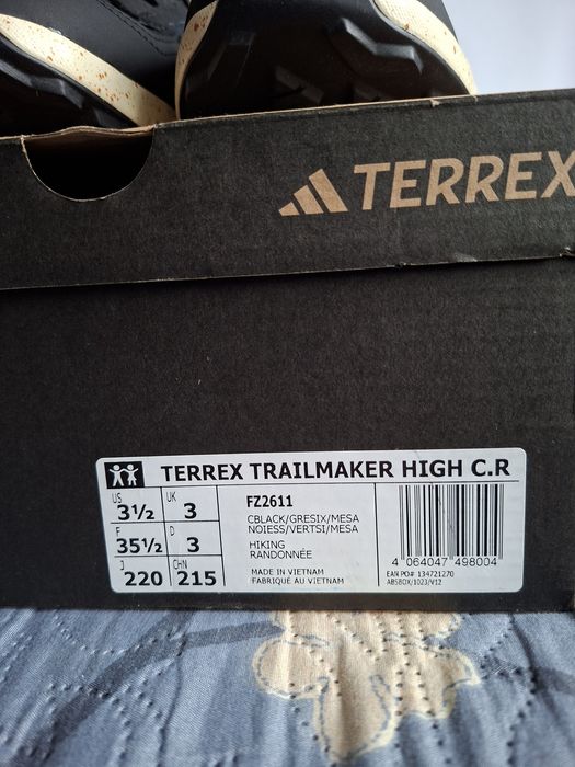 Чоботи кросівки Adidas Terrex 35,5р