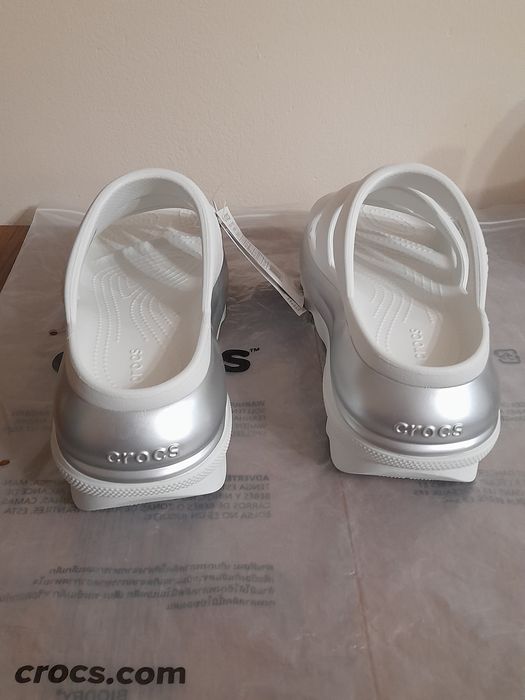 Crocs mega crush metals, сандалі, 38-39 розмір 25.5см нові оригінальни