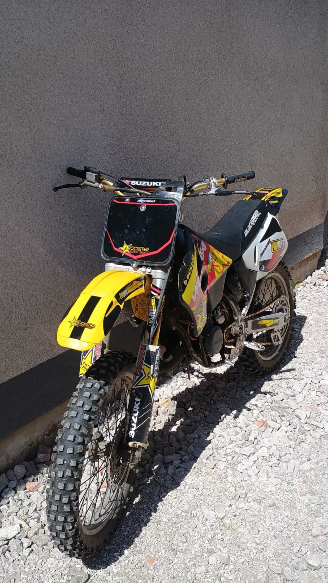 Suzuki rm125 cross