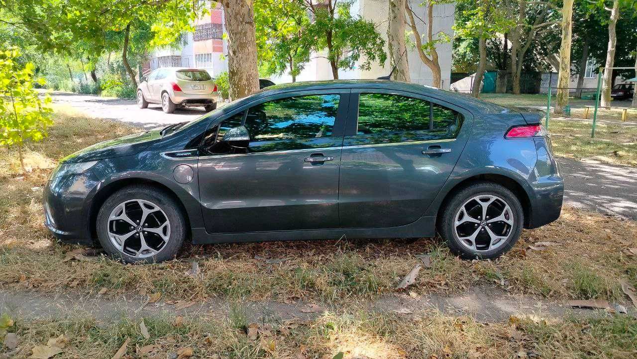 Opel Ampera PHEV 2012