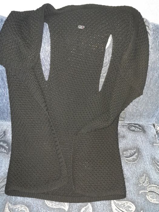 Жилетка-кардиган вязаная