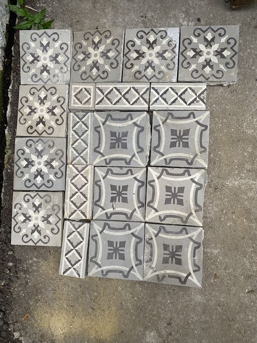 Stare plytki/ kafle podlogowe ceramiczne