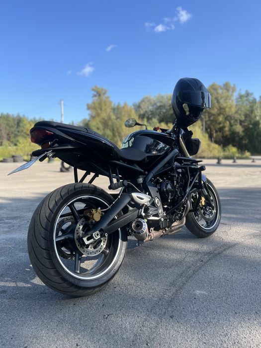 Мотоцикл Triuph Street Triple 675