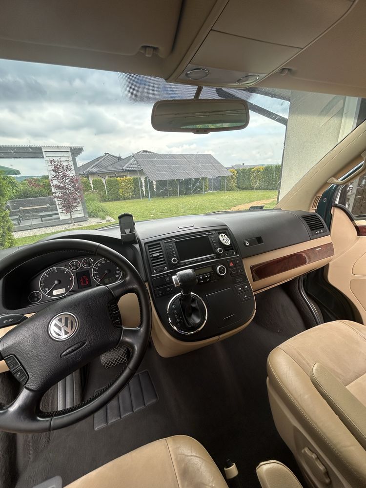 •	Volkswagen Multivan Highline | 2.5 TDI | Automat | Skóra | Hak
