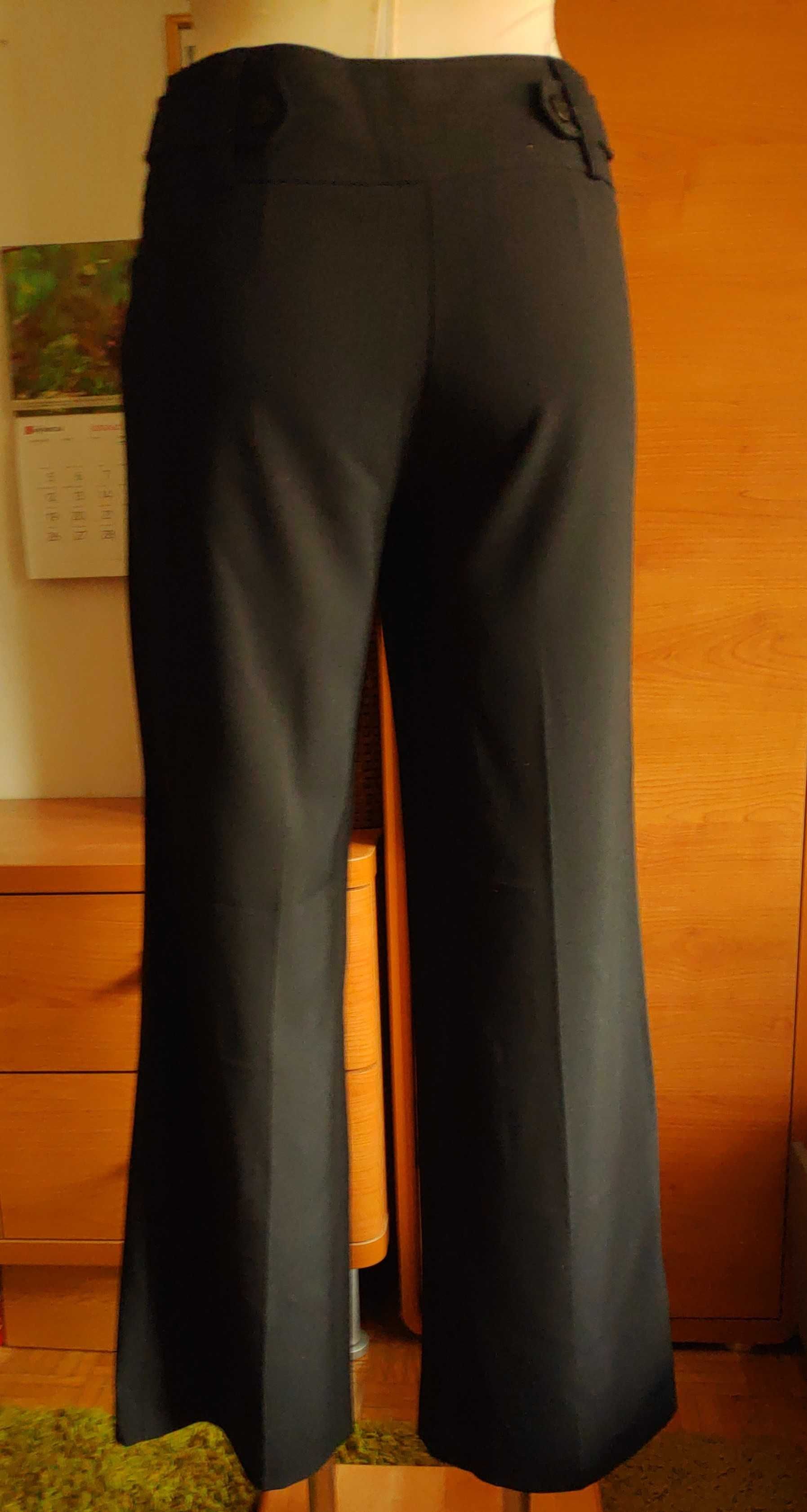 Miękkie, garniturowe czarne spodnie New Look, rozmiar 36