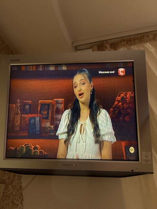 Продам телевізор в Новояворівську