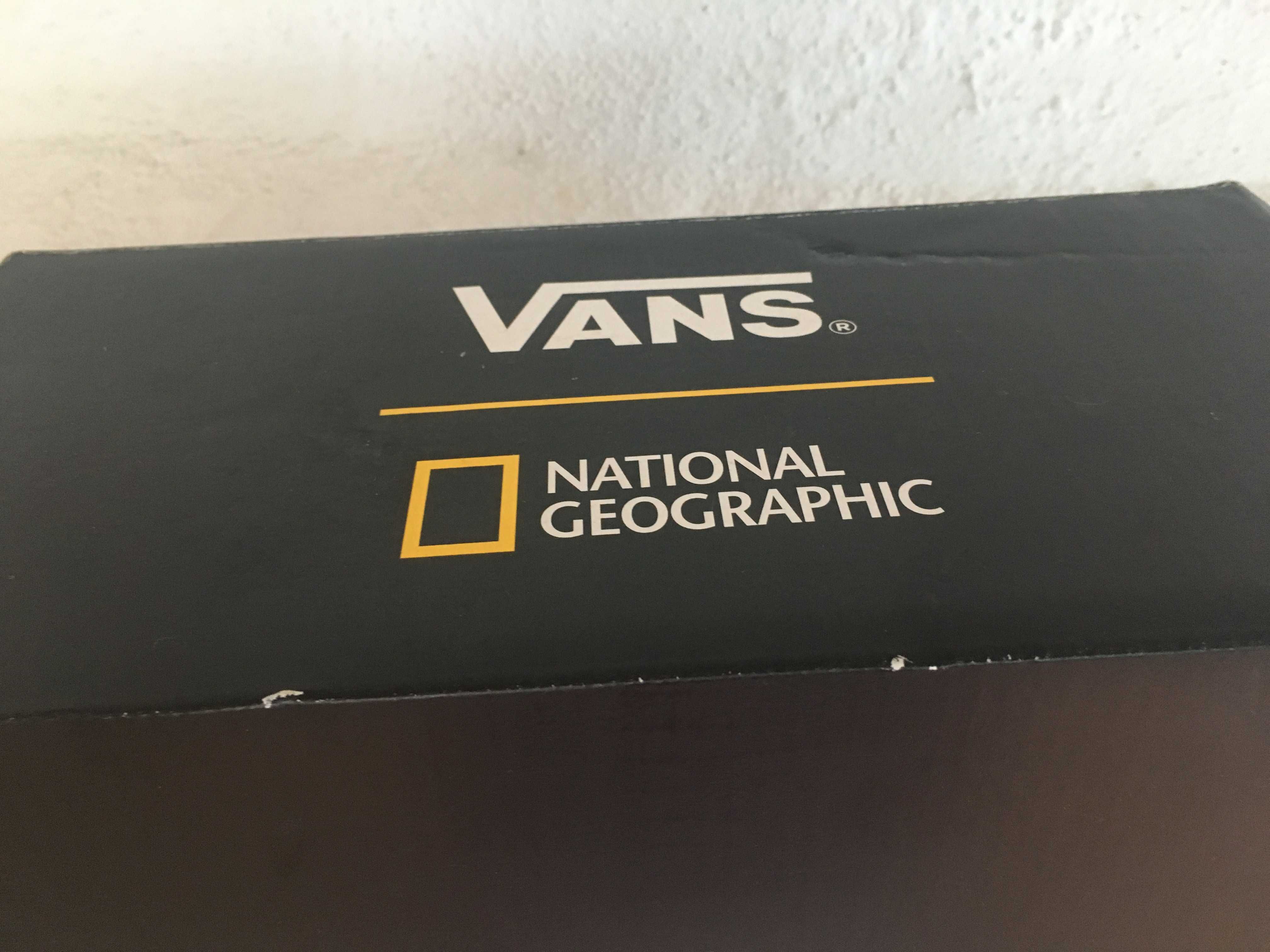 Vans Novos 36 National Geographic