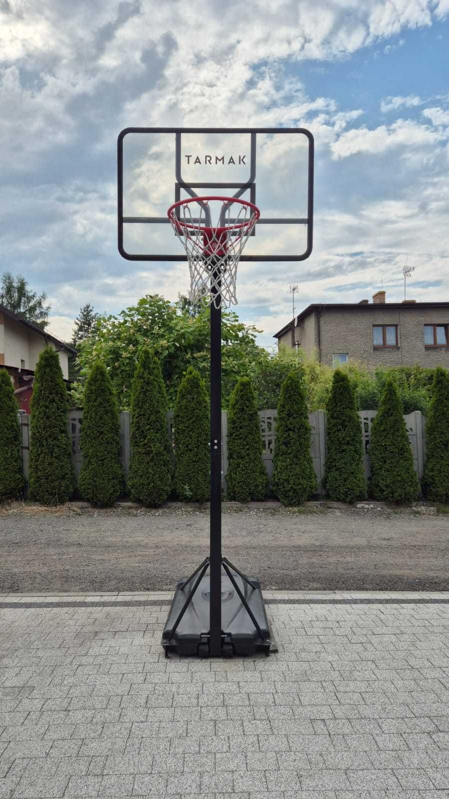 Kosz do koszykówki na regulowanym stojaku Tarmak B700 Pro
