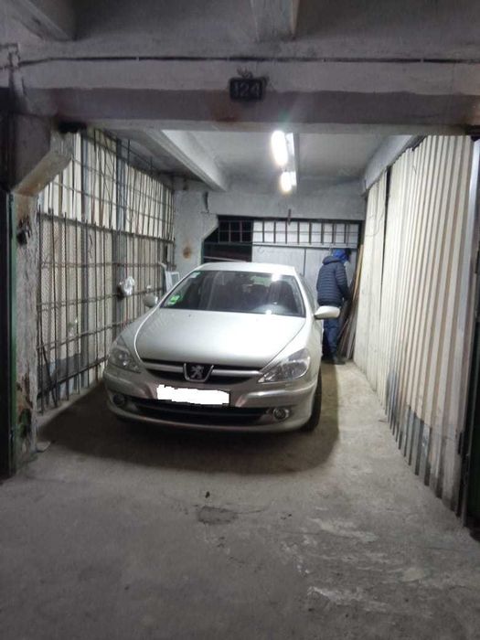 Продам Гаражний бокс, Печерський район, вул. Міхновського 16